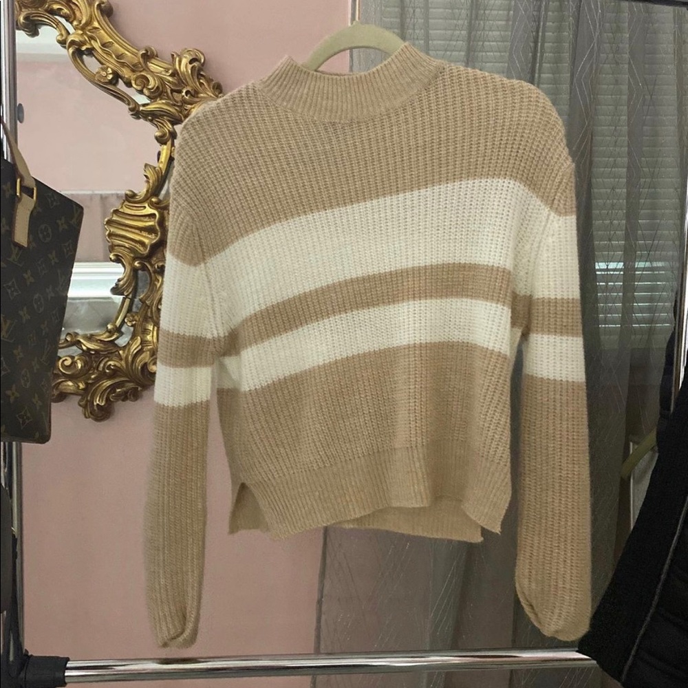 Knitted crop shirt